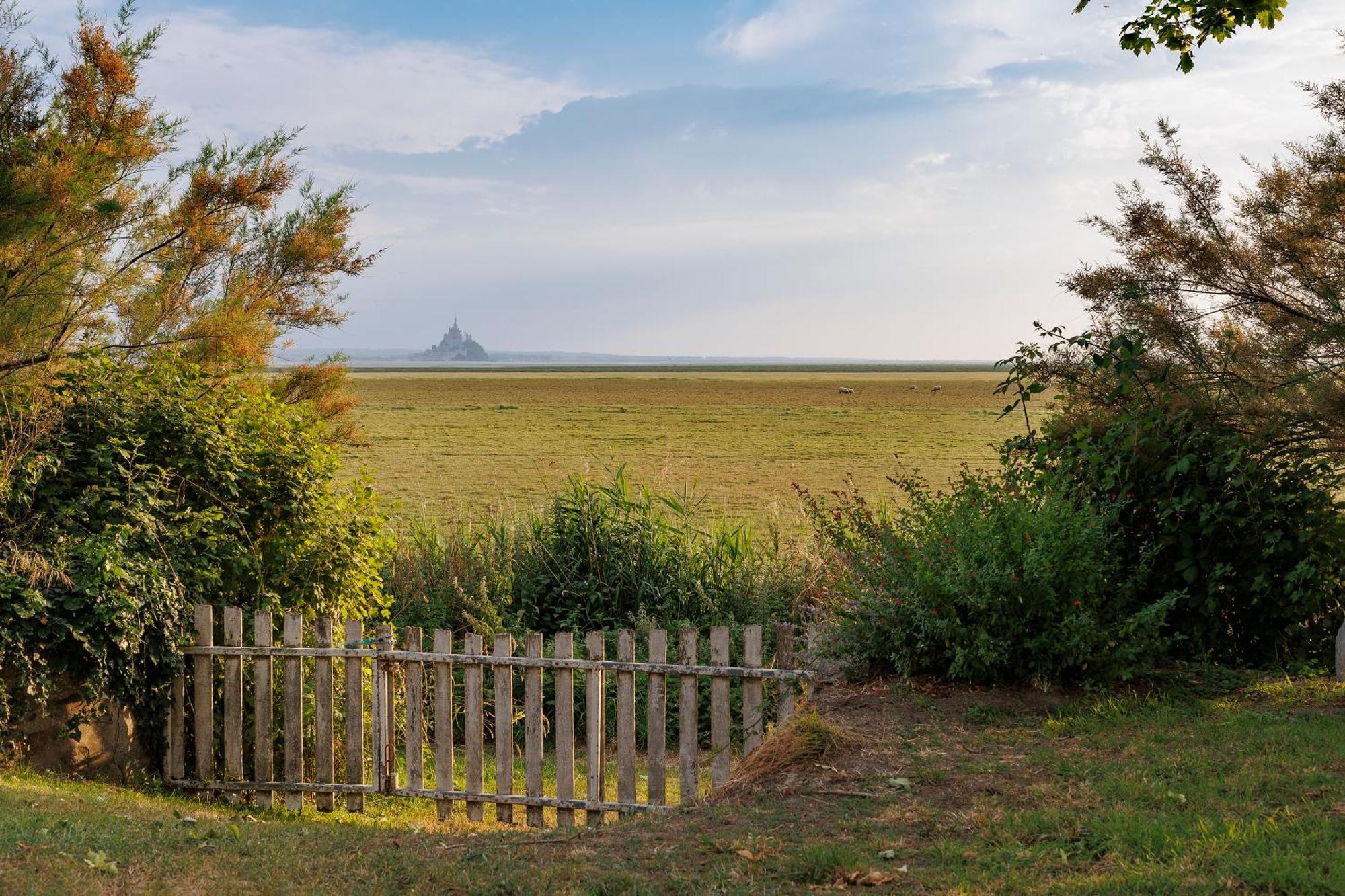 Entre Mont St Michel Et Merveille Vains Екстер'єр фото